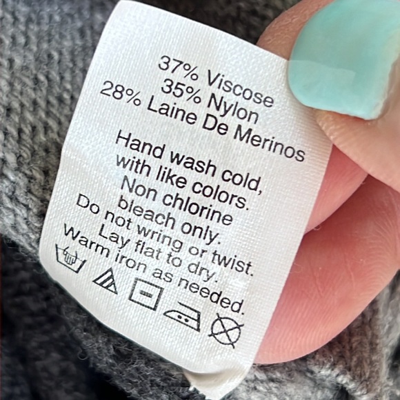 J. Crew grey color blocked crew neck sweater with shoulder/side seam zippers - Picture 10 of 10